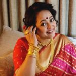 Aparajita Auddy Instagram - হাসে চন্দ্র সূর্য তারা   বসন্ত নিকুঞ্জে আসে বিচিত্র রাগে ॥