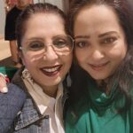 Aparajita Auddy Instagram - কত দিন পরে দেখা চৈতি দির সাথে..... 😘😘😘😘😘