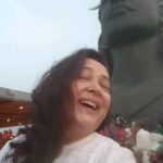 Aparajita Auddy Instagram - Sometime the key to happiness is just expecting a little bit less 🔑❤️ Namaskaram sadhguru