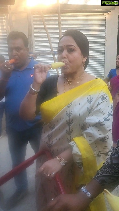 Aparajita Auddy Instagram - Ghore Ghore Zee bangla som thake shoni thik dupur 2. 30 zee banglay...mone prane ghorer tane#zeebangla #viral #Instagram