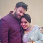 Aparajita Auddy Instagram - সুরক্ষা diagnostic center এর ৩০ বছরের পূর্তি উপলক্ষে কলকাতা সায়েন্স সিটি তে বিশেষ অনুষ্ঠান..... অনেকদিন পরে সাহেব আর আমি একসাথে সঞ্চালনা করলাম....সমস্ত গুণী ব্যক্তির সান্নিধ্যে জমজমাট অনুষ্ঠান... অনেক ধন্যবাদ ডাঃ সোমনাথ চট্টোপাধ্যায় কে কর্ণধার সুরক্ষা diagnostic center... সমস্ত সুরক্ষা পরিবার কে এবং অর্ণব এর পুরো টিম কে যারা সকলে মিলে এত সুন্দর একটা অনুষ্ঠান পরিচালনা করলো.... 🙏🙏🙏🙏