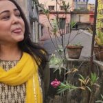 Aparajita Auddy Instagram - ঢেকে রাখে যেমন ঝিনুক খোলশের আবডালে মুক্তার সুখ....