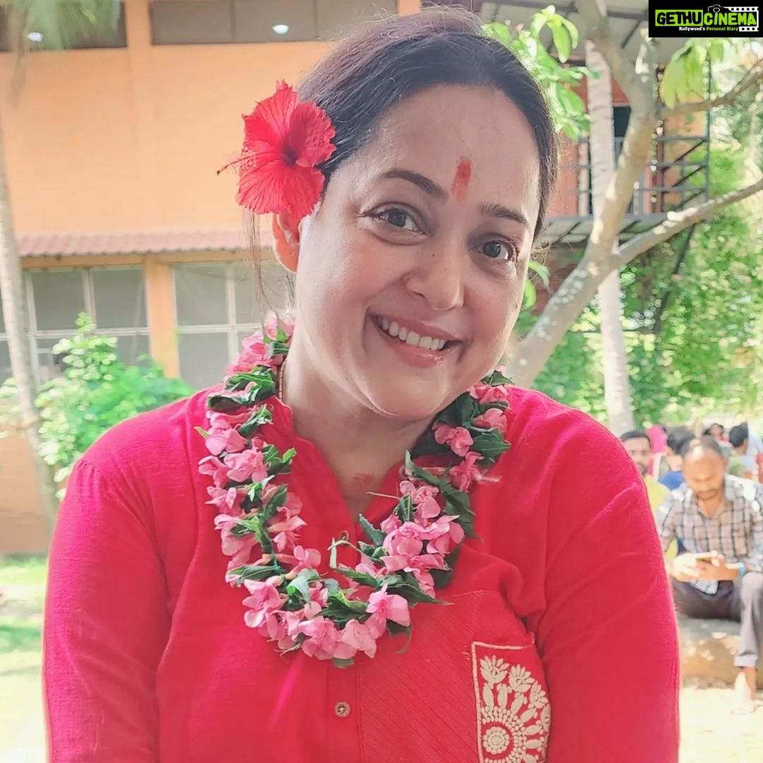 Aparajita Auddy Instagram - মোর বিহু দিবসে🙏🙏🙏#reelsindia #viral #Instagram