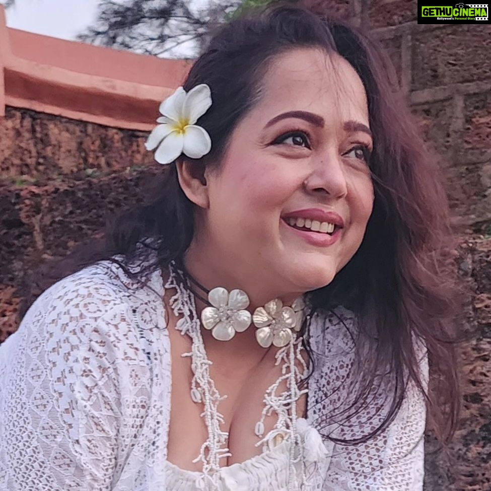 Aparajita Auddy Instagram - Adornment, what a science! Beauty, what a weapon! Modesty, what elegance!”#reelsindia#viral #Instagram