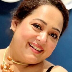 Aparajita Auddy Instagram - তুমি আচমকা মেঘ, 
বুকের ভেতর ওলোটপালোট, 
তুমি জোনাক জ্বালাও, 
এবার সাঁঝের গল্প হোক