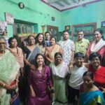 Aparajita Auddy Instagram - আমাদের বাড়ি..... অনেক স্মৃতি অনেক ভালোবাসা অনেক জমে থাকা অভিমানের মধ্যে ও আমাদের বাড়ি টা এখনও এক মুঠো ঠান্ডা বাতাসের মতো.... সব বাড়ির কিছু নিয়ম হয় আমাদের বাড়ির ও অনেক নিয়ম ছিল.... সেই নিয়মের খানিক বাইরেই ছিলো আমার ভাবনা তাই কাজ গুলো আলাদা ছিলো..... এক প্রকারে ভিন্নমত আমার তাই আমারই আমি ছিলাম আমার মতো করে কিন্তু প্রভাব বা সাংস্কৃতি টা আমার এখনো আমার অনেক টা বাড়ির মতই..... যেমন বড়দের ভাবনা বা তাদের ইগো কে মেনে নিয়ে চলা.... সেটা আমরা কখনোই ভাঙিনি.... সেটা কে সম্মান জানিয়ে এক টা অদৃশ্য দেয়াল ছিলো যেটা ভাঙার সাহস আমাদের বর্তমান প্রজন্মের ছিলো না..... আজ মায়ের মৃত্যুর পর বর্তমান টাই শাশ্বত তাই আমরা বাঁধন ভেঙে সবাই আজ এক ফ্রেমে.... আমি বিশ্বাস করি জীবনে কিছু নাহি রয় তোমার আমার পরাজয়.... শুধুই ব্যবহার আর কাজ টা থেকে যাবে...... আর পরের প্রজন্মের কাছে থাকবে আমার শিক্ষা বাকি সবটাই মাটি আর মিথ্যে মায়া..... আজকের দিনটা বিরাট এক টা পাওনা সবার সামনে আমার দুই পরিবারের চিত্র টা দেখাতে পারলাম.... আমার দাদা কে সবাই চেনেন তার বাইরে আমার আর এক দাদা আছেন বড় দাদা ছোট বেলায় আমরা বলতাম আমরা দুই ভাই এক বোন কখনো বলিনি জেঠুর ছেলে.. আছেন বৌদি ভাইপো এবং আমার রানী দিদি যিনি জীবনের শেষ দিনে ও মায়ের হাত ছাড়েন নি মায়ের মুখে শেষ জল টা রানী দিদি দিয়েছেন.... আমার শ্বশুর বাড়িতে আমরা ১০০. জনের পরিবার সবাইকে নিয়ে.... আজ আমার বাড়ির সবাই মিলে আমরা,, ১০৫.।মা আমাদের এক করে দিলেন.... বাকি গল্প আরো নতুন আর রঙিন হোক এবং ক্রমশ থাকুক এটাই ইশ্বরের কাছে কামনা... এই ছবি গুলো তে special হলো আমার পুতুলের ঘর,আমার বড় মার যত্ন নিয়ে সাজানো পুতুল... পুরোনো পাখা এখনও ঘোরে... এবং ঠাকুর দাদাল লাঠি, আমার ঠাকুমার ঘর যেটি এখন ঠাকুর ঘর.... আমরা সত্যি খুব ছাপোশা কিন্তু খুব সত্যি..