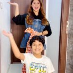 Arishfa Khan Instagram - 100th video it is🤩🥳 Wahooooo😍 I’m so so so happyy!! I did it💃🏻 Akhiri video masti bhari with @nomaankhan138 🤪 It’s has been an amazing journey. I hope aap logo ne ab tak ke saare videos enjoy kiye honge. Mujhe bahut zyada khushi ho rahi hai ki mene khud ko ye challenge diya and isse mein fulfill kar payi. Mene and meri team ne puri koshish ki hum aapko in (30 days me 100 videos) alag alag variety ka content provide kare. I hope aap logo ko aacha laga hoga and aap sabne enjoy kiya hoga.😇 Aage bhi me aise hi challenges laati rahungi aap sabke liye InshAllah.😌 Thank you @spatel2209 @arshinaz138 @thribecreatorslab @thribecreatorslab and all of my fans and followers for always believing in me!! ❤️✨🤗 • #100ReelsByAK #Reel100 #Day30 #arishfakhan #challengecompleted #wahoo #magicreels #comedy #funny #siblings #reels #reelsinstagram #reelitfeelit