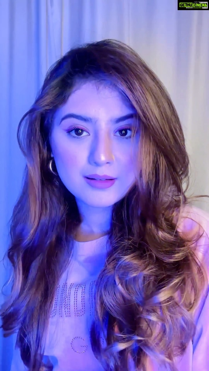 Arishfa Khan Instagram - How about now benson?!⚡️🌸 • #100ReelsByAK #Reel75 #Day24 #arishfakhan #howaboutnowbenson #transition #trending #reels #reelsinstagram #reelitfeelit