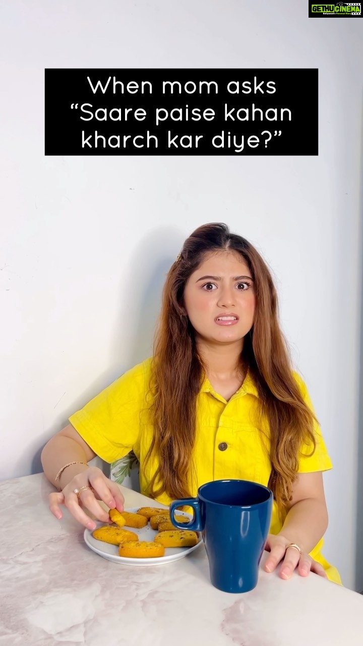 Arishfa Khan Instagram - Ab kya hi batao mummy🤦🏻♀️🥺🤷🏻♀️ • #100ReelsByAK #Reel71 #Day23 #arishfakhan #comedy #funny #aaplogokogarminahilagrahi #uhwohmmm #reels #reelsinstagram #reelitfeelit