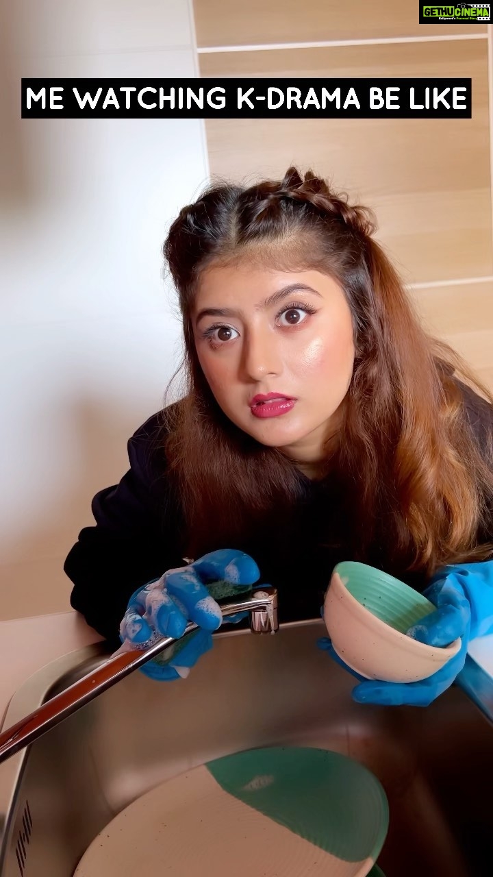 Arishfa Khan Instagram - KYA AAPKE TOOTHPASTE ME VOLINI HAI?π¬ β’ π: @thribecreatorslab π β’ #100ReelsByAK #Reel30 #Day09 #arishfakhan #comedy #funny #humour #kdrama #kdramalovers #reels #reelsinstagram #reelitfeelit