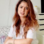 Arishfa Khan Instagram - गौर फ़रमाइएगा👂🏻 • • #100ReelsByAK #reel19 #Day07 #arishfakhan #dostopenkhojaayetoh #comedy #funny #reels #reelsinstagram #reelitfeelit
