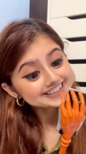 Arishfa Khan Instagram - Hahahah this kid😂🤪 . #arishfakhan #comedy #funny #babyvideos #savage #reels #reelsinstagram #reelitfeelit