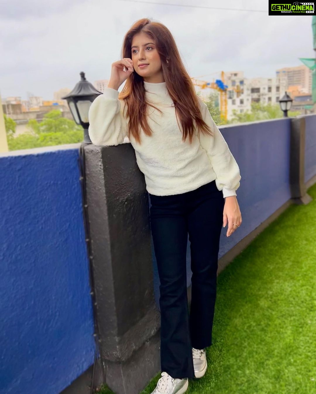 Arishfa Khan Instagram - Grateful for small things, big things, and everything in between.π«Άπ»β€οΈ #grateful #blessed π: @thribecreatorslab π«