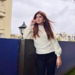Arishfa Khan Instagram - Grateful for small things, big things, and everything in between.🫶🏻❤️ #grateful #blessed 📍: @thribecreatorslab 💫
