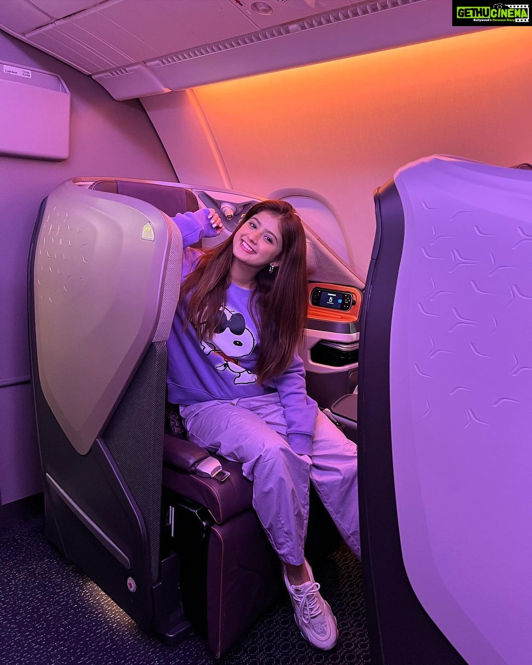 Arishfa Khan Instagram - First international trip! π«Άπ»π #singapore