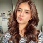 Arishfa Khan Instagram - Make me sway!💚 #newhaircolor #sway #transformation #trending #reels #reelsinstagram #reelitfeelit