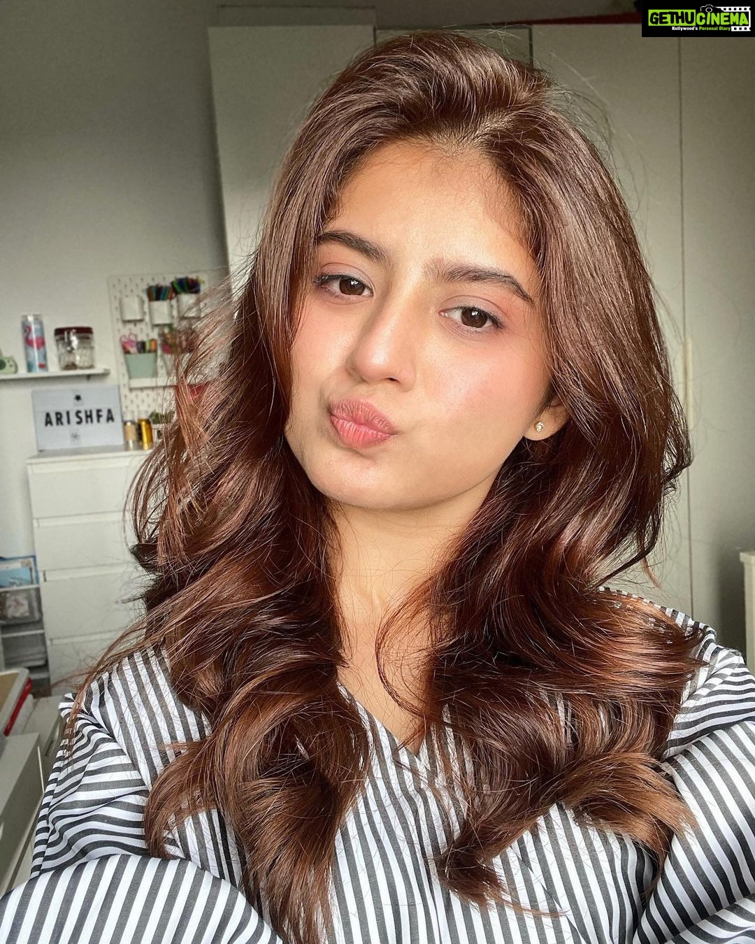 Arishfa Khan Instagram - Make me sway!💚 #newhaircolor #sway #transformation #trending #reels #reelsinstagram #reelitfeelit
