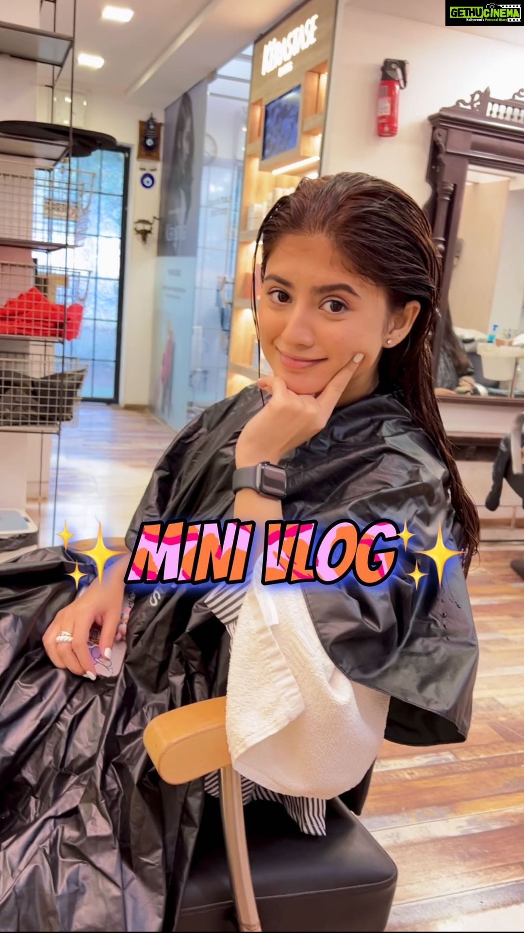 Arishfa Khan Instagram - WAIT A MINUTE AND WATCH MY NEW HAIR COLOUR✨💗 Did you guys like my new hair colour? Let me know in the comment section!! 🦥 #waitaminute #minivlog #newhaircolor #newhaircut #funday #feelgood #reels #reelsinstagram #reelitfeelit