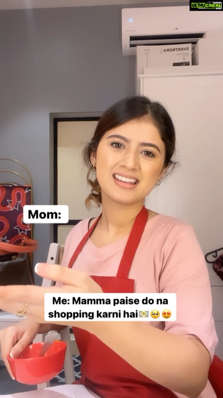 Arishfa Khan Instagram - Relatable?🥹🤣 Tag your pyaari “MOM” ❤️ @arshinaz138 🤗 📍: @thribecreatorslab @thribecreators ✨😍 #arishfakhan #relatable #comedy #reels #reelsinstagram #reelitfeelit