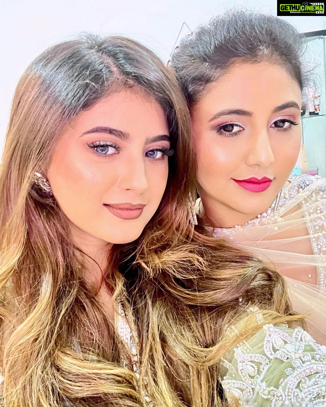 Arishfa Khan Instagram - “And in this world, She’s my world.”🤍🌎 #happymothersday