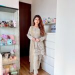 Arishfa Khan Instagram - Jummah Mubarak🌙🤍 📸: @arshinaz138 Wearing: @asbaabofficial #arishfakhan #jummahmubarak #eidoutfit #blessed #alhamdulillah