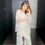 Arishfa Khan Instagram - One more transformation video for you’ll💫🤍 📍 Beautiful location: @thribecreatorslab @thribecreators 💗 #arishfakhan #bebomainbebo #eidoutfit #eid2022 #transition #transformation #reels #reelsinstagram #reelitfeelit