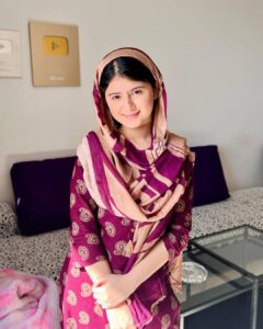 Arishfa Khan Instagram - Happy birthday to me🎂❤️
Thank you everyone for all your love, wishes and edits✨

Birthday vlog coming soon on my Youtube channel ❤️🥰 

#birthday #03april #2023