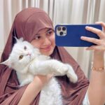 Arishfa Khan Instagram - Ramadan ka dusra Jummah Mubarak ho🤍 6th Roza vlog with mamma coming tomorrow at 12pm on my Youtube channel ❤️✨
