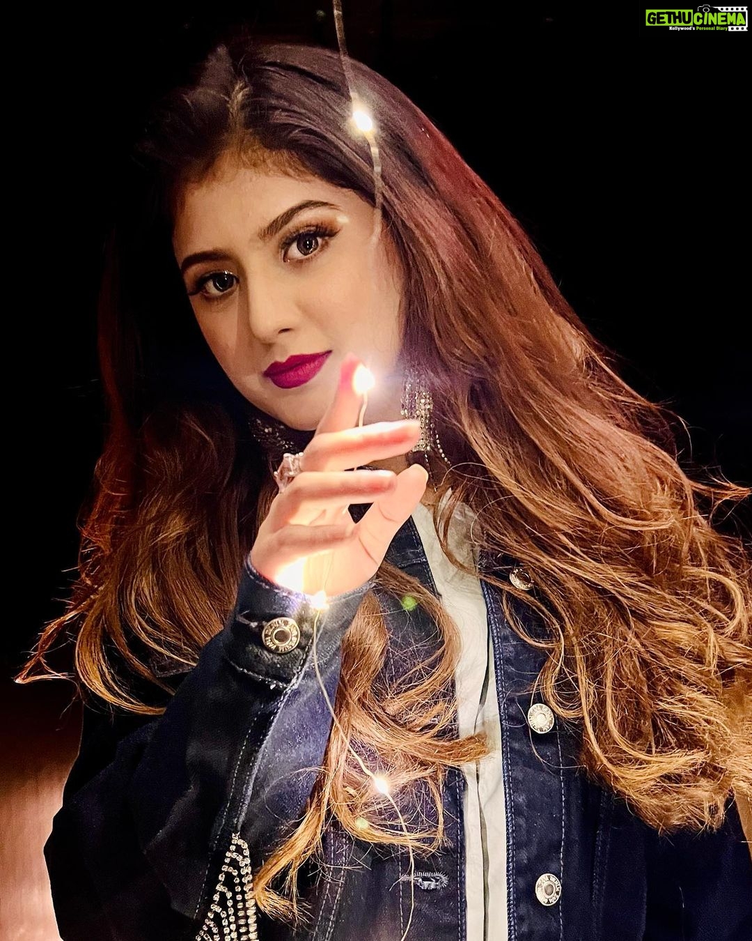 Arishfa Khan Instagram - Forever is an illusionš¤