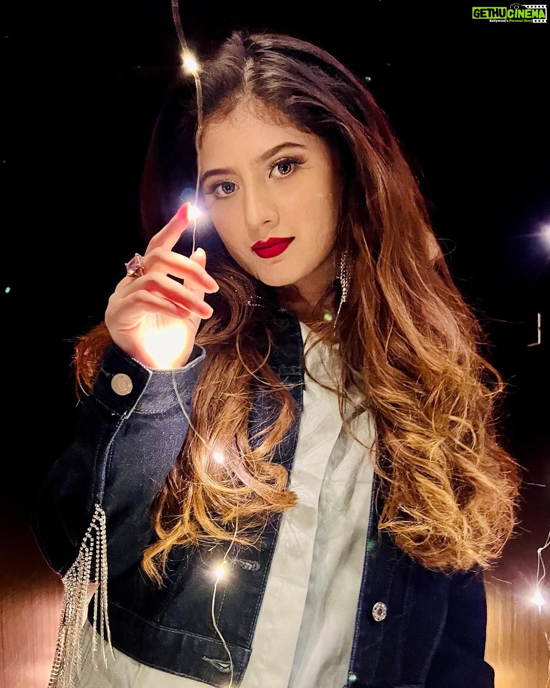 Arishfa Khan Instagram - Forever is an illusionš¤