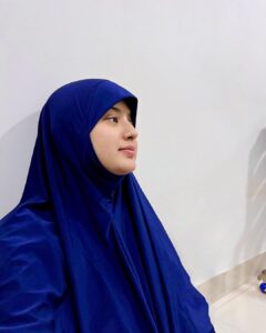 Arishfa Khan Instagram - Kaisa jaa raha ha aap sabka roza?💙