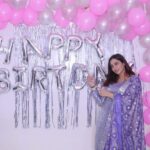 Arshi Khan Instagram - Abba amma aur mere bhai ❤️❤️❤️❤️❤️❤️❤️❤️❤️❤️❤️ #arshi #arshikhan #family #birthday