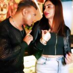 Arshi Khan Instagram - Acchi lagte ho #arshikhan #arshi #reelsinstagram #reels #reelitfeelit #reelsvideo