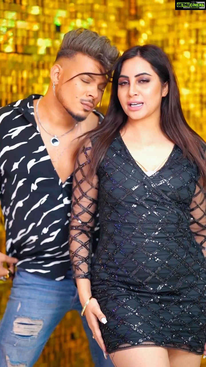 Arshi Khan Instagram - Ride it #arshi #arshikhan #reels #reelsinstagram #reelitfeelit #reelsvideo @eshanmasihchrist Ohh my face peeling 😂😂😂