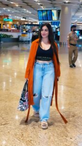 Arshi Khan Instagram - Hui me fida ❤️❤️❤️ #Arshi #arshikhan #reels #reelsinstagram #reelsvideo #reelitfeelit