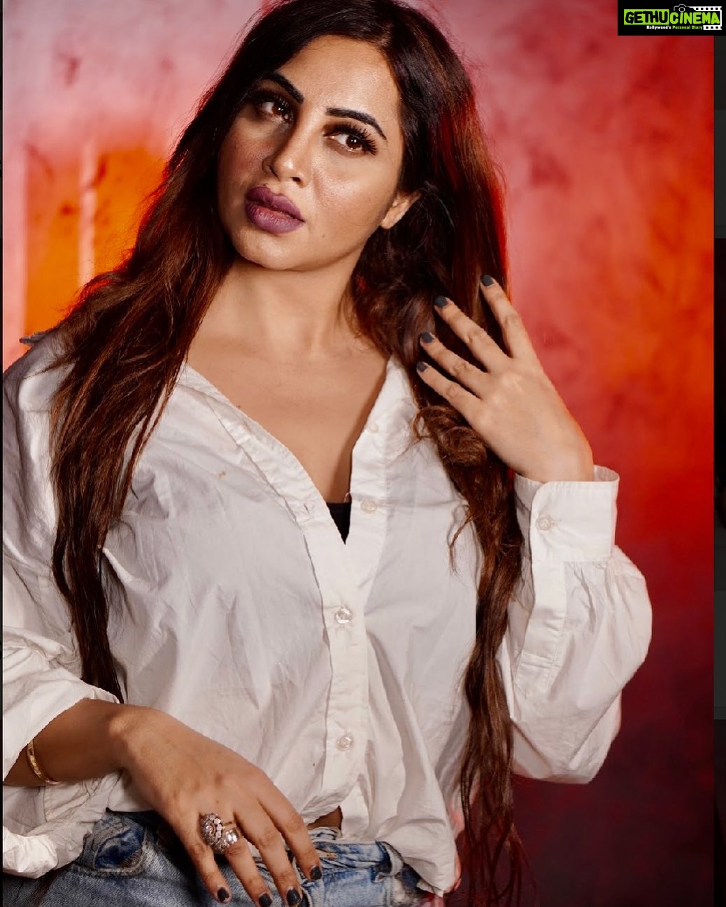 Arshi Khan Instagram - Oh really 🙂 #arshi #arshikhan