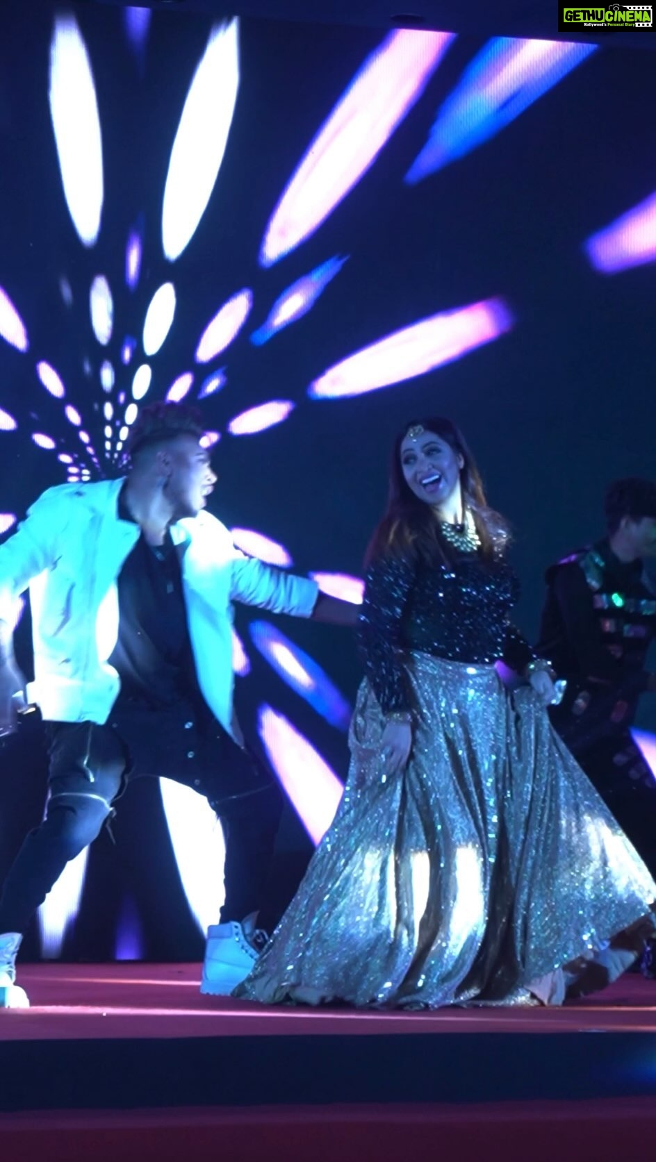Arshi Khan Instagram - Our First Stage Performance at #dadasahebphalkeawards2022 πΊπΌππ» . @arshikofficial . #feelitreelit #feelkaroreelkaro #trending #arshan #arshikhan #eshanmasih