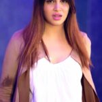 Arshi Khan Instagram – Whhhhatt the F***🤦🏻‍♀️
@eshanmasihchrist 🙄
.
@amanbadola4953
.
#feelitreelit #feelkaroreelkaro #trending #arshikhan #arshan #arshi #eshanmasihchrist 
.
Location @byou