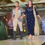 Arshi Khan Instagram – Rate our Ramp Walk 💃🏻🕺🏼 out 10
.
#feelitreelit #feelkaroreelkaro #trending #rampwalk #arshikhan #eshanmasih
.
Outfit by @stardomlokhandwala