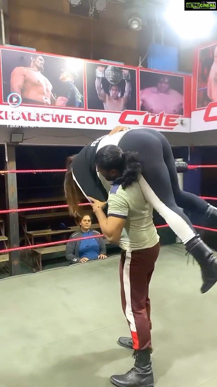 Arshi Khan Instagram - Back to wrestling ❤️❤️❤️ #arshikhan #arshi #sherukrishnagoni #reels #reelsinstagram #reelitfeelit #mxtakatak