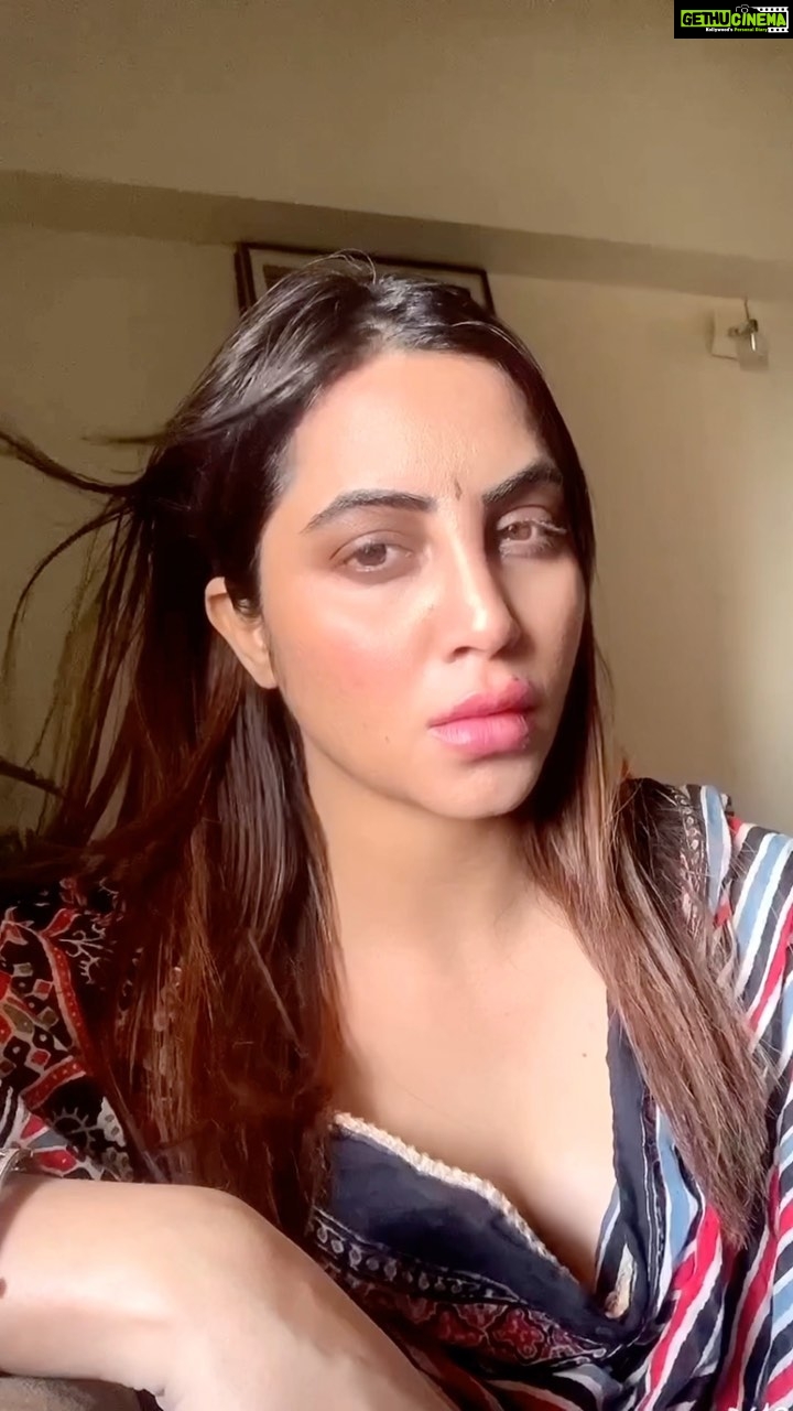 Arshi Khan Instagram - Woow what a dialogue ❤️❤️❤️❤️❤️❤️❤️❤️❤️ #arshi #arshikhan #sherukrishnagoni #reels #reelsinstagram #reelitfeelit