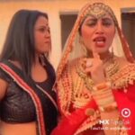 Arshi Khan Instagram - I love this trend ... #arshikhan #bridallook #mxtakatak #mxtakatakcreator #act #english #hindi @mxtakatak @mxtakatakforcreators