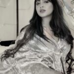 Arshi Khan Instagram – ❤️❤️❤️❤️❤️❤️ kya kar rahi AWAAM #arshikhan #arshi #sherukrishnagoni