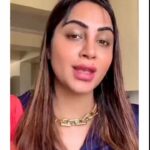 Arshi Khan Instagram - Swarg 🤣🤣🤣🤣🤣🤣 #arshikhan #zilicreator #zilitrends #swarg @zili_videos_india