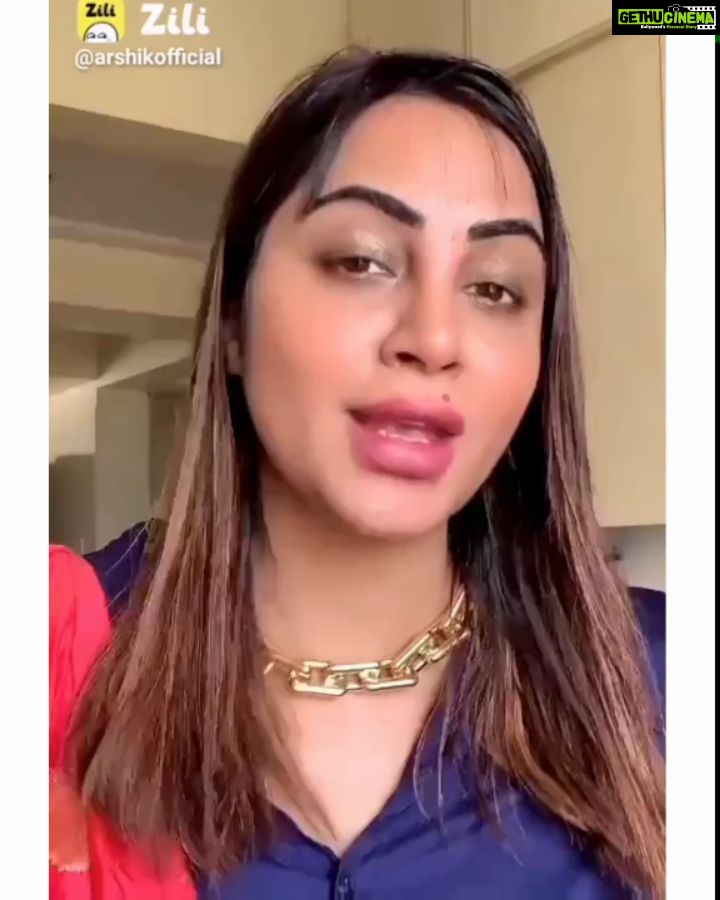 Arshi Khan Instagram - Swarg 🤣🤣🤣🤣🤣🤣 #arshikhan #zilicreator #zilitrends #swarg @zili_videos_india