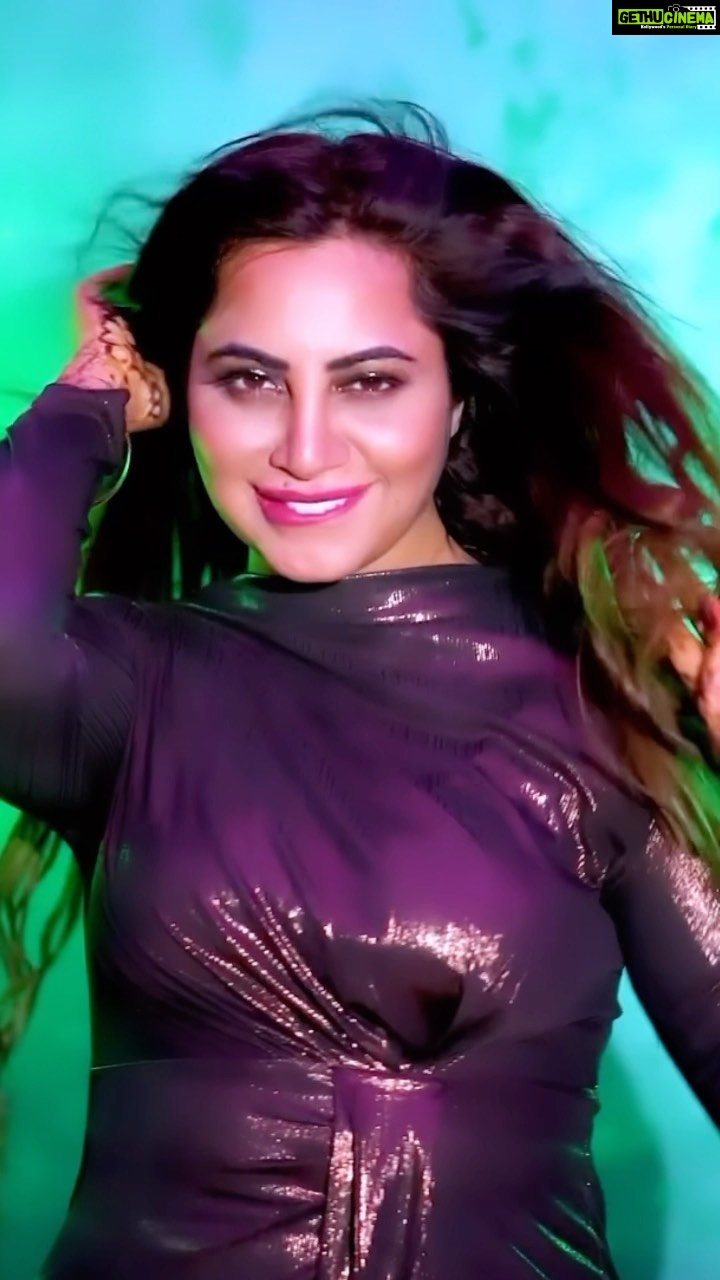 Arshi Khan Instagram - Nazro se ❤️❤️❤️ #arshi #arshikhan #reels #reelsvideo #reelsindia #reelitfeelit