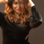 Arshi Khan Instagram - WAQT❤️ #you #arshi #arshikhan #reels #reelsinstagram #reelsvideo #reelsindia #reelitfeelit