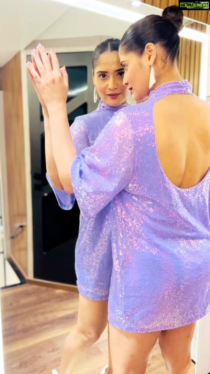 Arti Singh Instagram - Main apni favourite hun😍