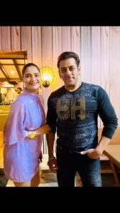 Arti Singh Instagram - Always pehla pyar . Happy birthday @beingsalmankhan Salman sir .❤️