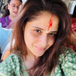 Arti Singh Instagram - Finally tirupati darshan ❤️my new year starts today ❤️grateful 🙏 @anujasingh60.as